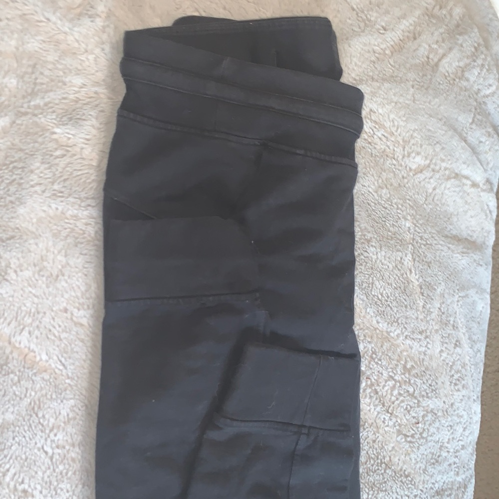 Lululemon joggers in black, barley worn and well kept
